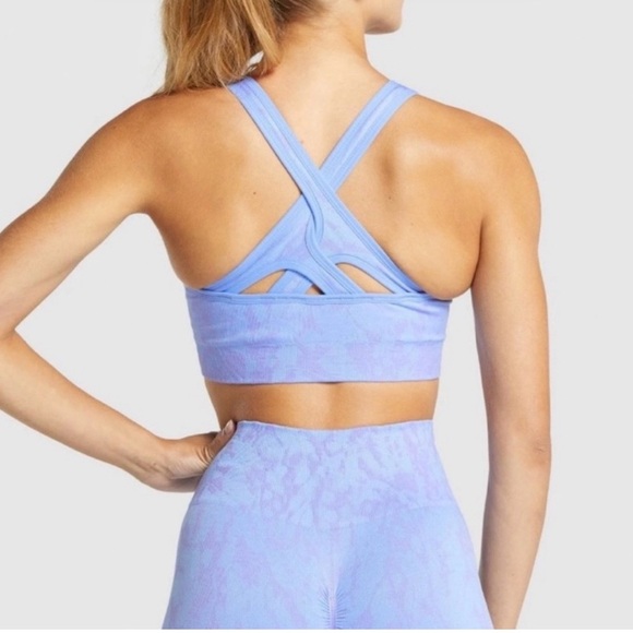 Gymshark
Gymshark Adapt Animal Seamless Sports Bra - Butterfly | Light Blue - Picture 2 of 4